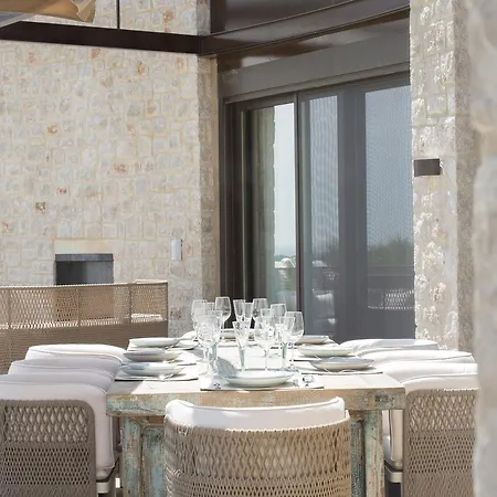 Willa Luxury The Olive Retreat